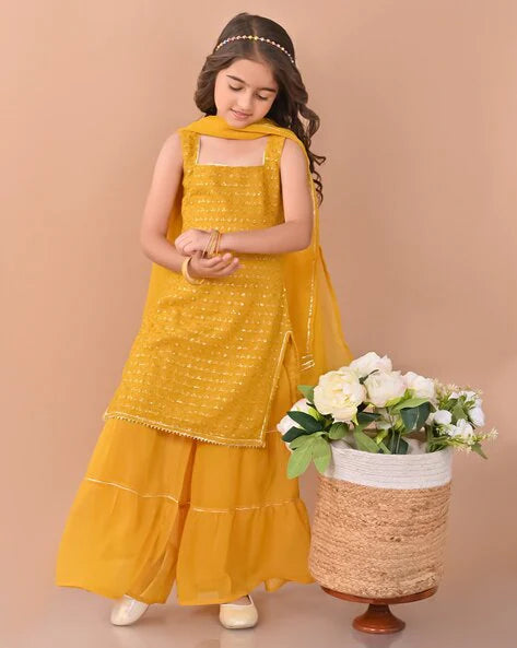 Girls Embellished Kurta & Sha...