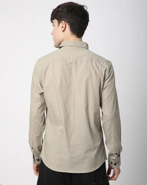 Men Shirt with Cutaway Collar