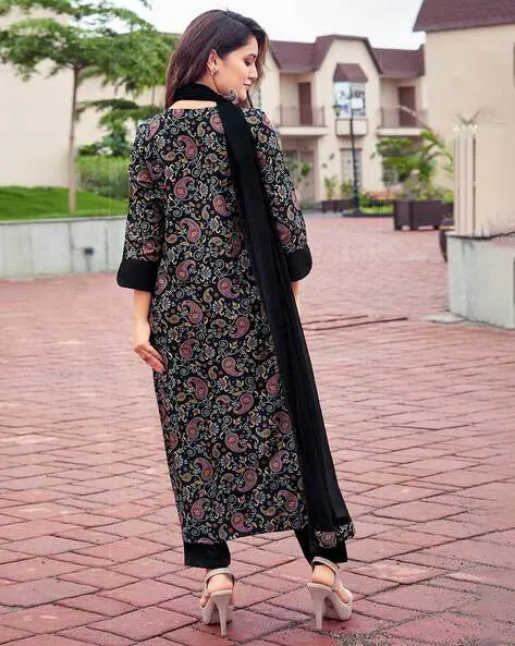 Women printed straight kurta set